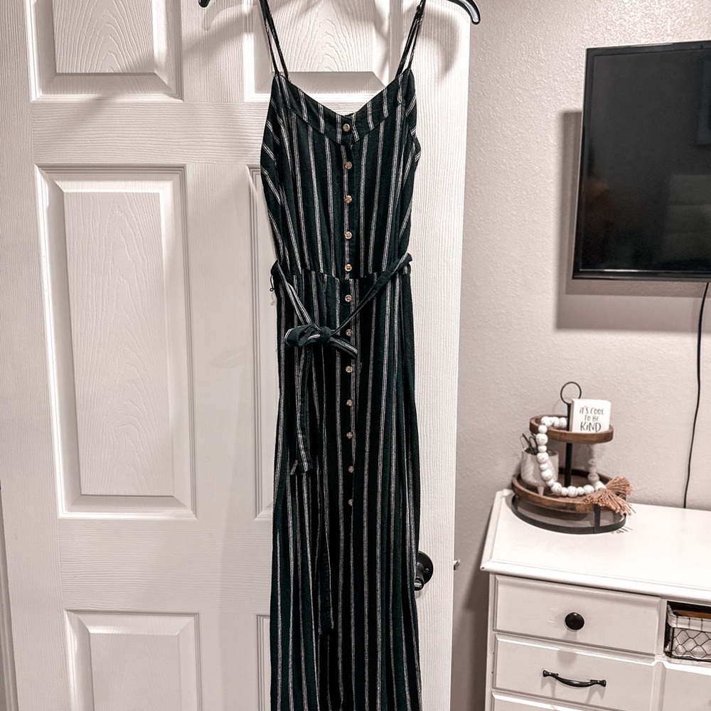 Universal Thread Black and White Striped Maxi Dress